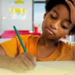 crianca-disgrafia-alunos-dificuldade-escrever.webp